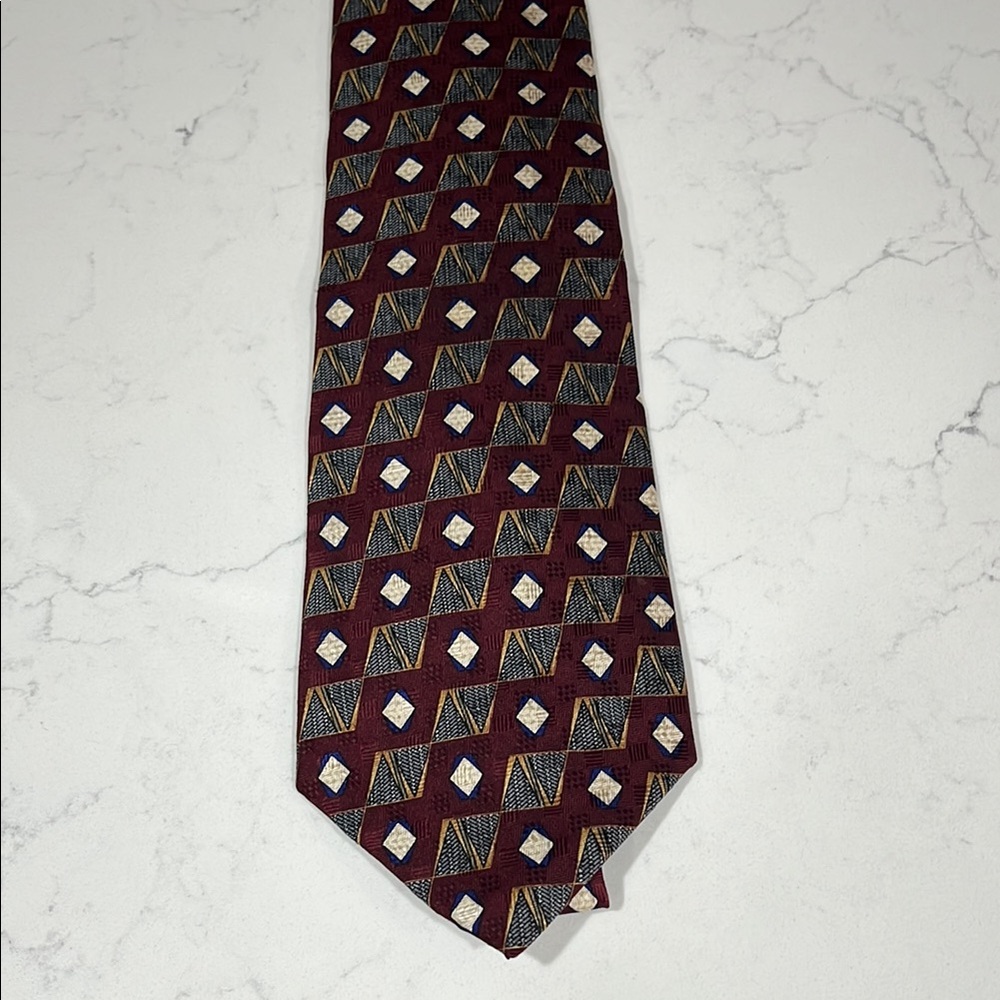 Parisian Red Geometric Pattern Tie for Men New Without Tags